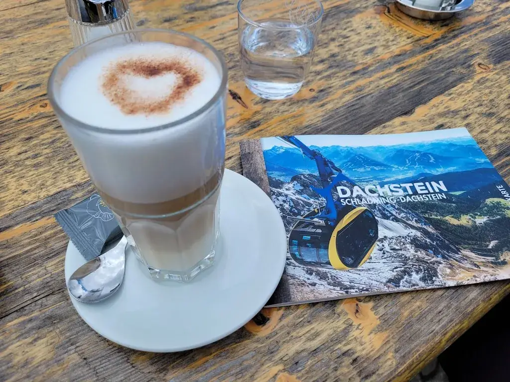 Dachstein Panoramarestaurant_Austria_slider_image_3