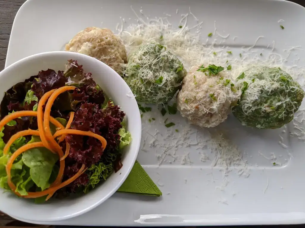 Nikolas Focht_Gasthof Türlspitz_Austria_review