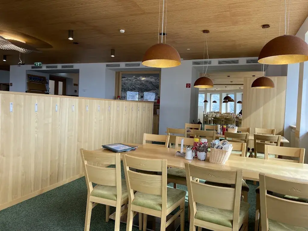 Bergrestaurant Dachstein Krippenstein_Austria_slider_image_1