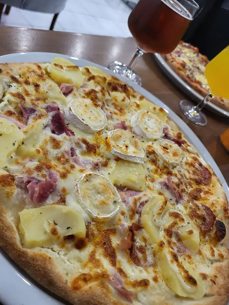 Star pizza express_Esternay_slider_image_3