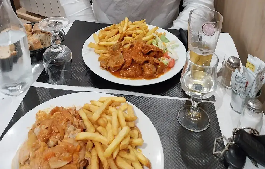 Le CV BAR_Esternay_slider_image_2