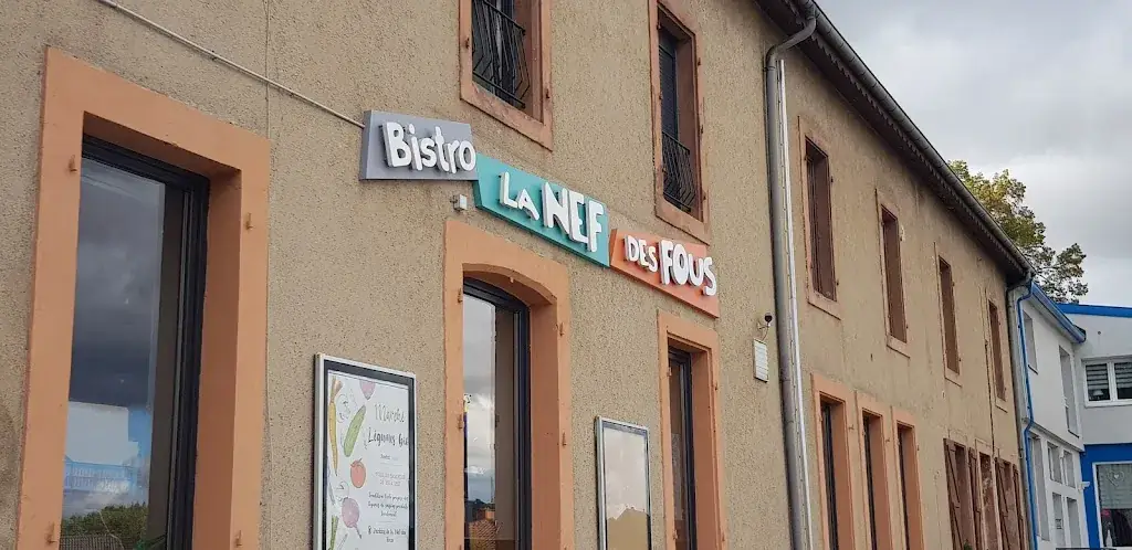 Chris Cox_Ship of Fools_Falck_review