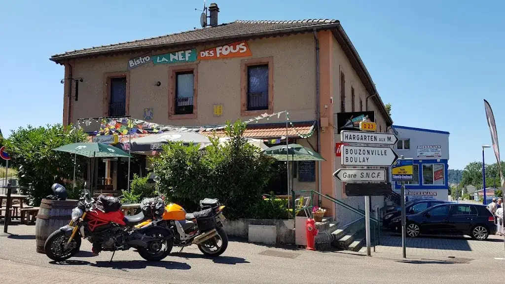 Ship of Fools restaurant in Falck