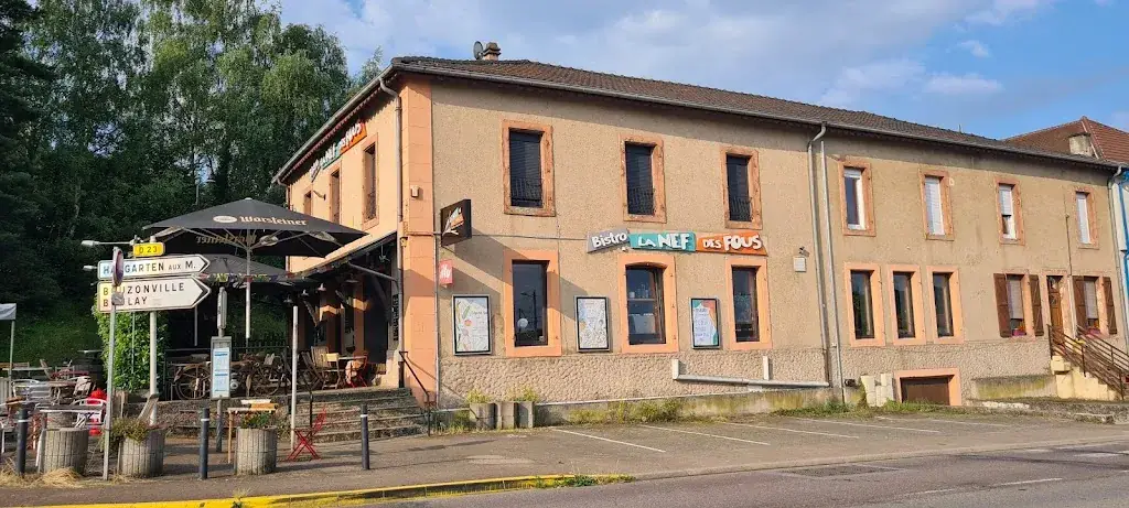 Ship of Fools_Falck_slider_image_2