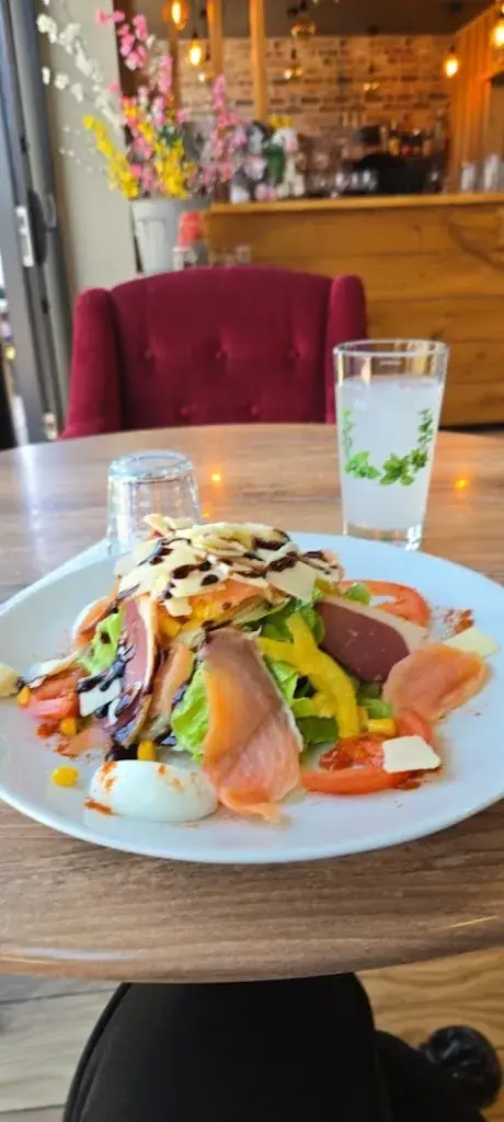 Sabrina C._La Petite Française_Farébersviller_review