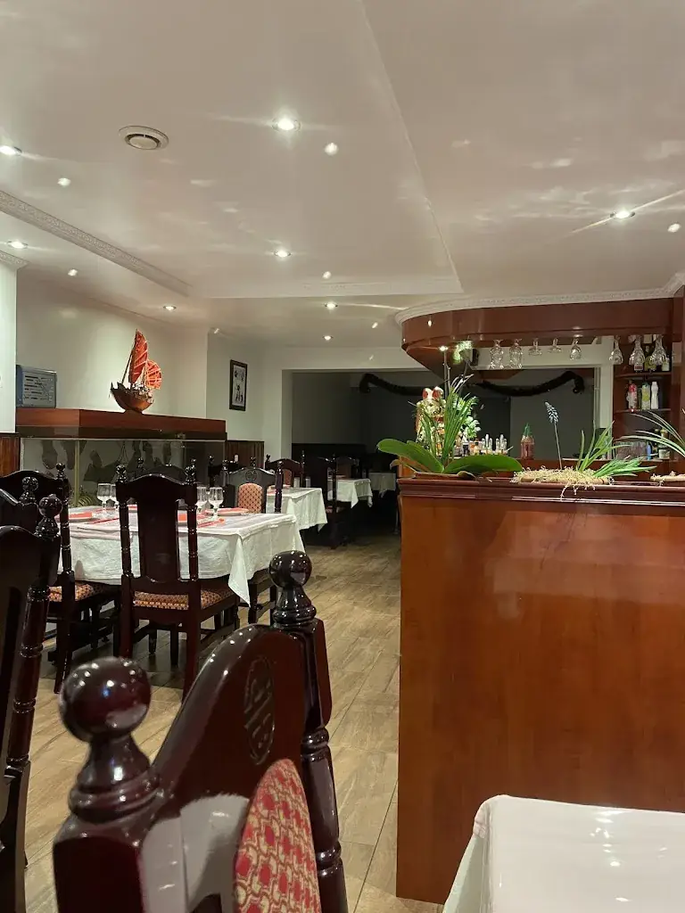 Marion Kannengiesser_Aux Cinq Etoiles Chinoises_Ferrette_recensione