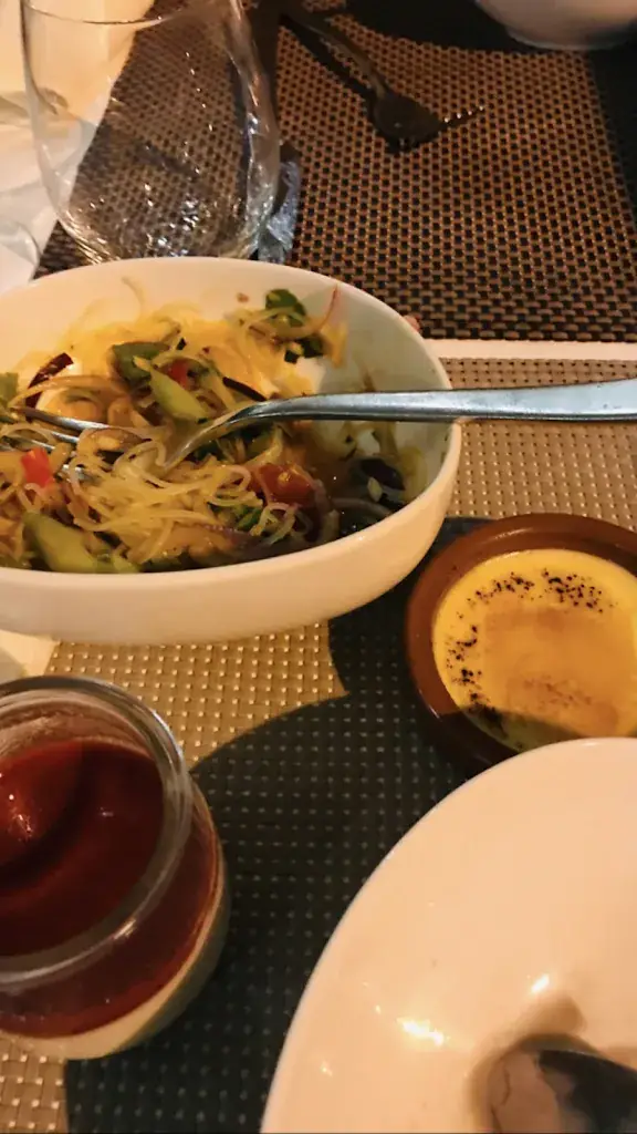 Riya Aseef_Manicook_Fegersheim_review