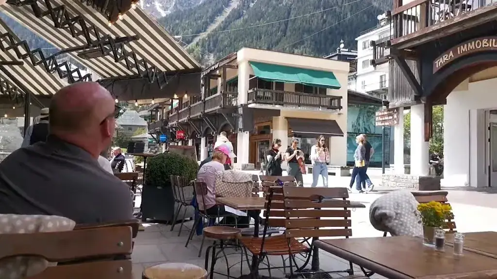 Josephine Restaurant_Chamonix-Mont-Blanc_slider_image_2