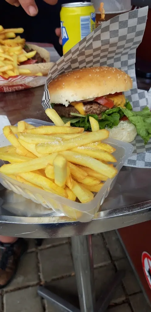 Lorette Hacardiaux_Le Cabanon de l'Ill_Erstein_review