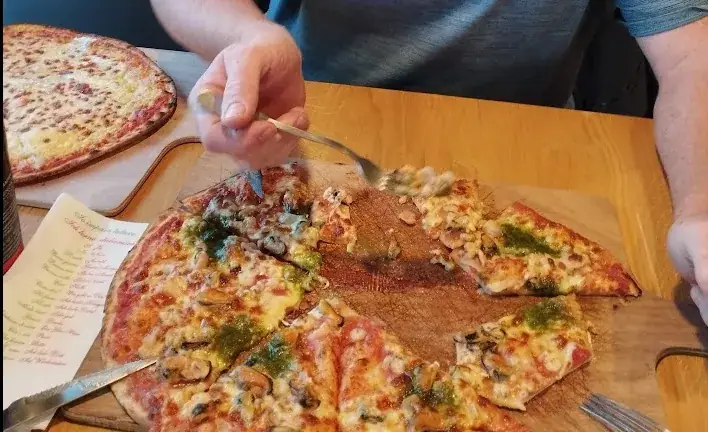 Menu_Pizza Stella_Erstein_image_9