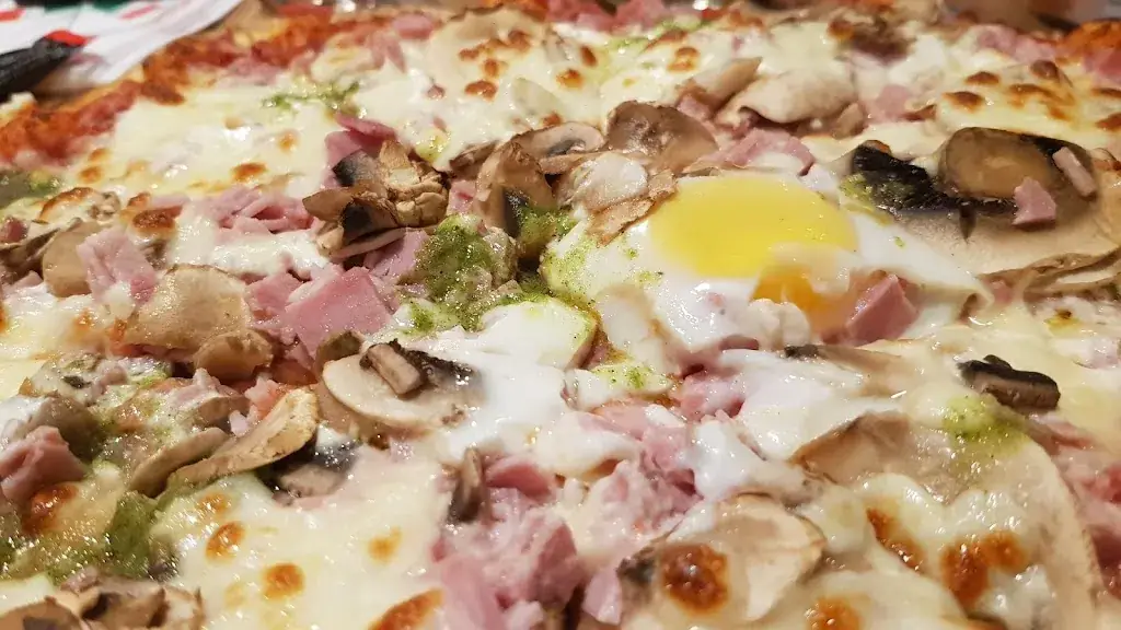 Pizza Stella_Erstein_slider_image_2