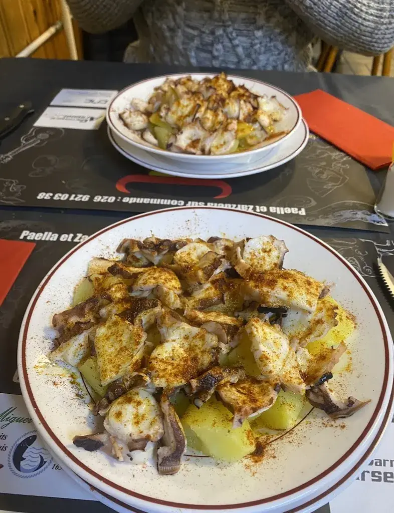 Estelle Bersier_Buvette du Foot_Gruyères_review