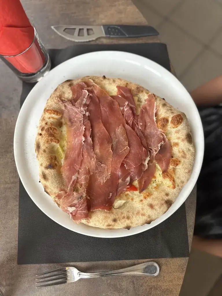 Sylvie Mnk_La Famiglia_Fegersheim_review