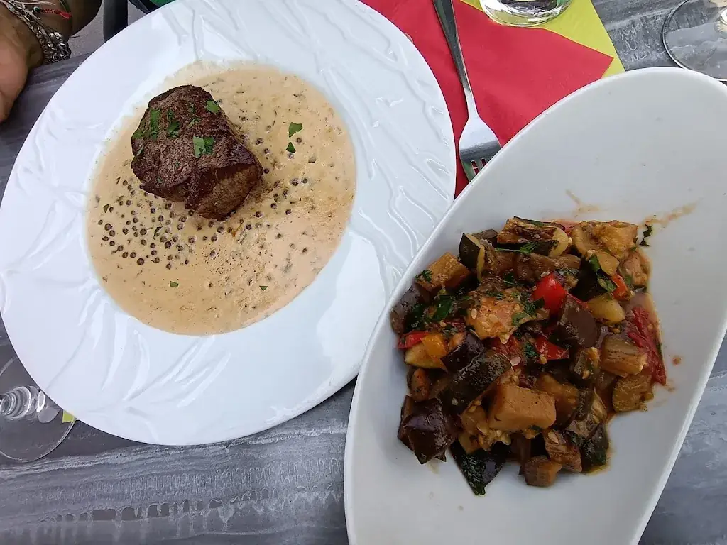 Gilles K_La Famiglia_Fegersheim_review