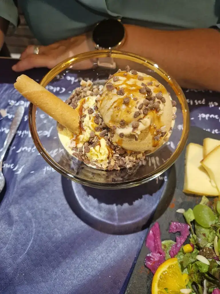 Gwenaëlle Leroy_Les Terrasses du Warcan_Illy_recensione