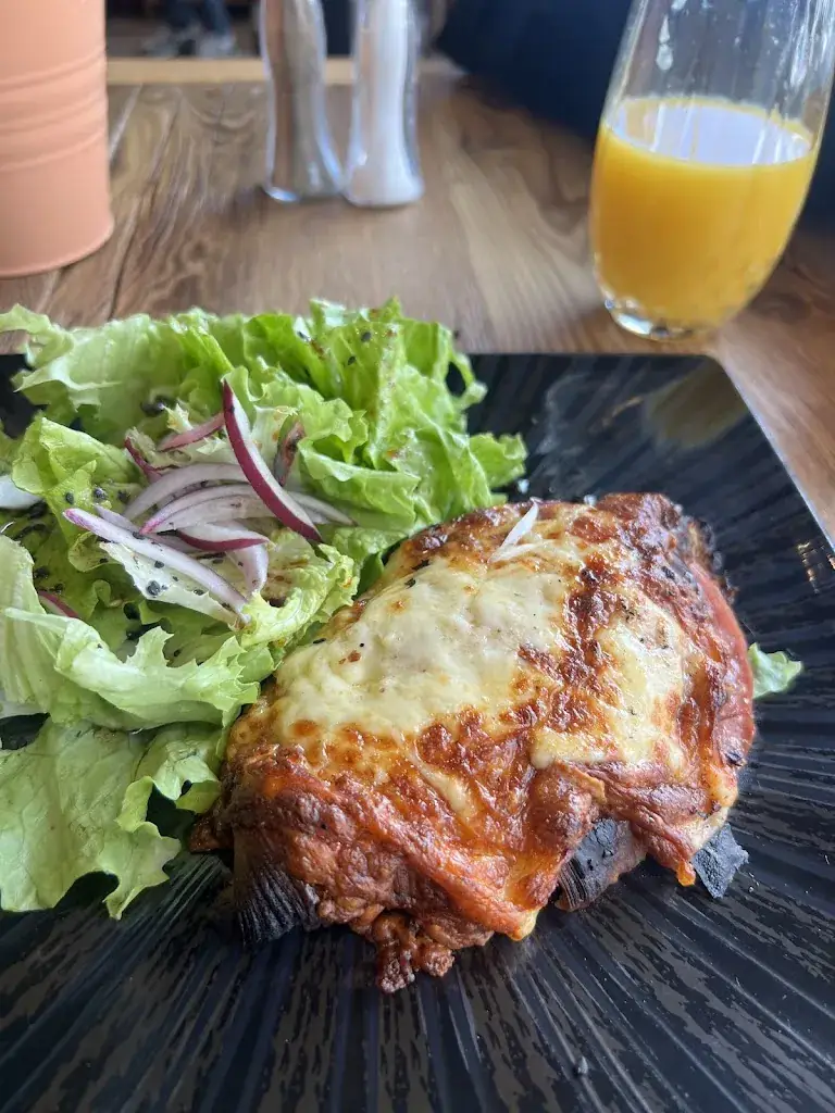 Alexandra Baker_COCO Chamonix_Chamonix-Mont-Blanc_review