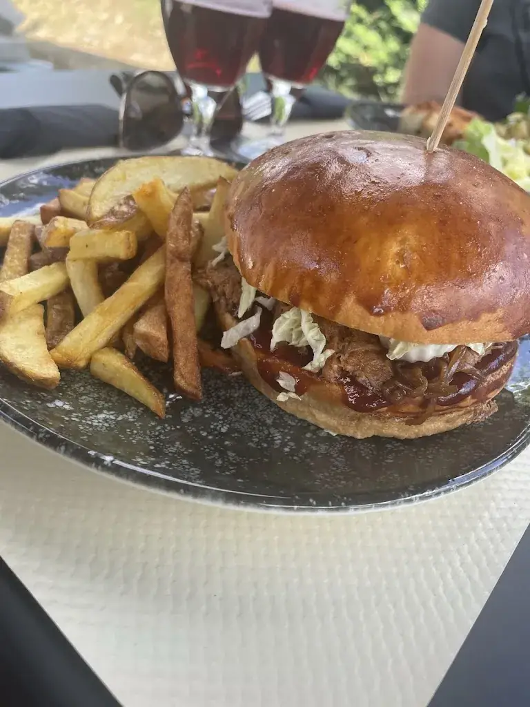 David Gniech_Double B_Folschviller_reseña