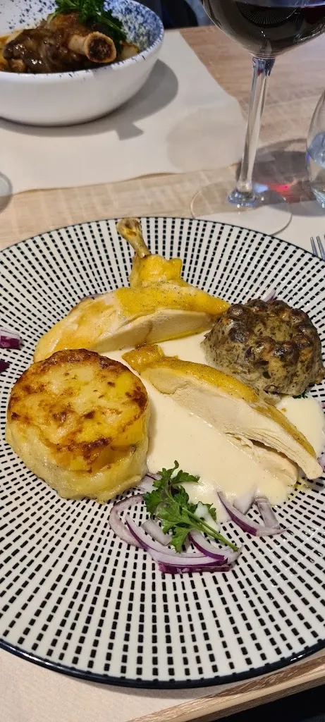 Hilary Delamare_Le P'tit Champenois Restaurant au coeur de nos caveaux typiquement champenois Epernay_Épernay_review