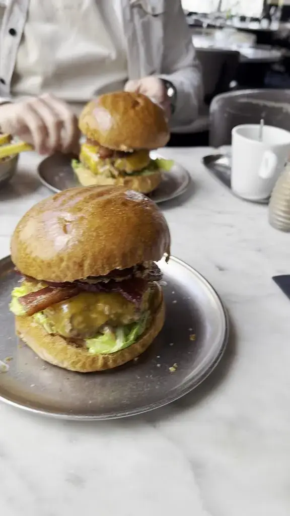 Sacré Bistro_Épernay_slider_image_2