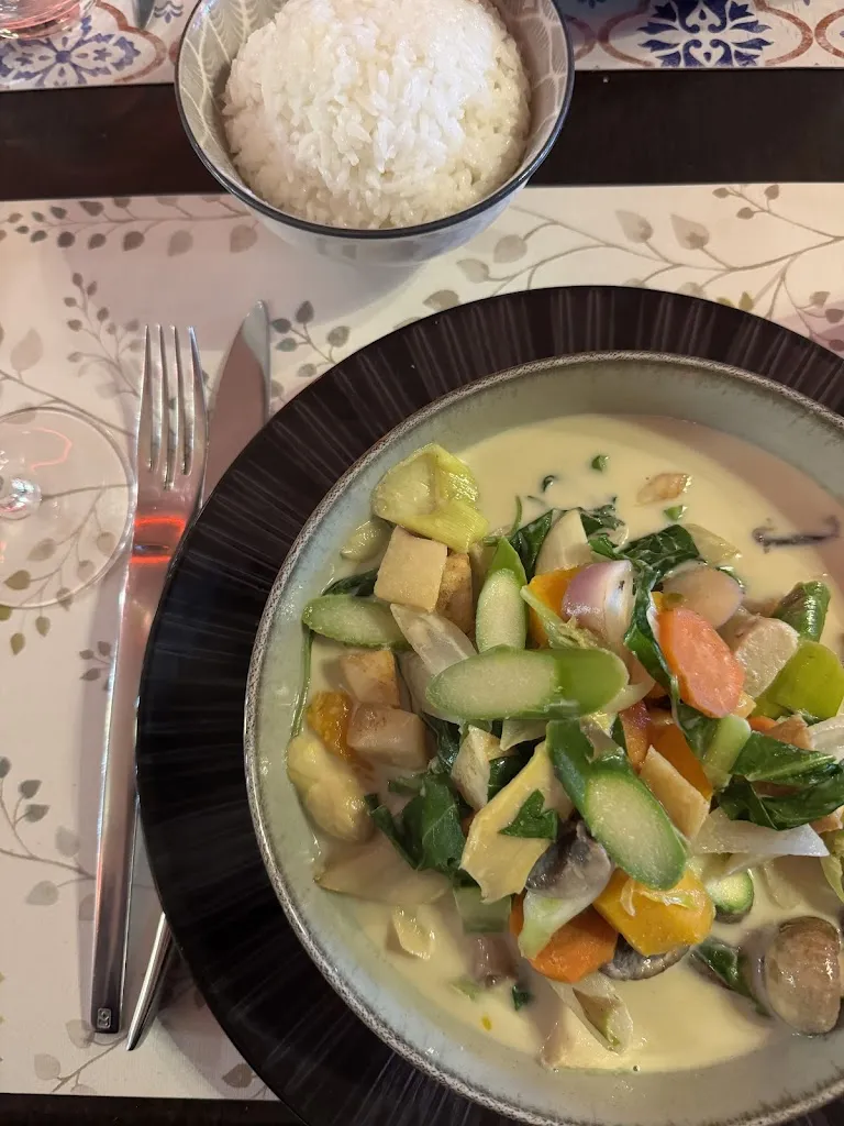 Megan Martin_Restaurant Cook'in_Épernay_review