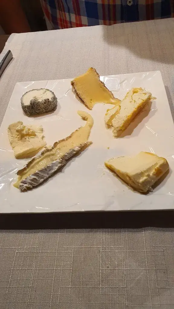 Menu_Chez Max_Magenta_image_7