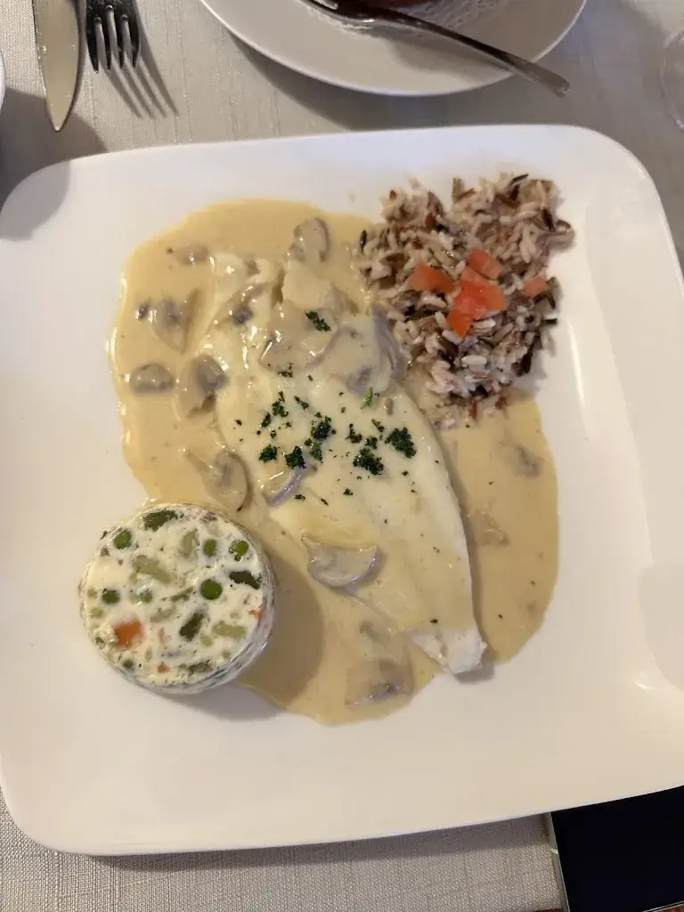 JEONGBUM SEO_Chez Max_Magenta_review