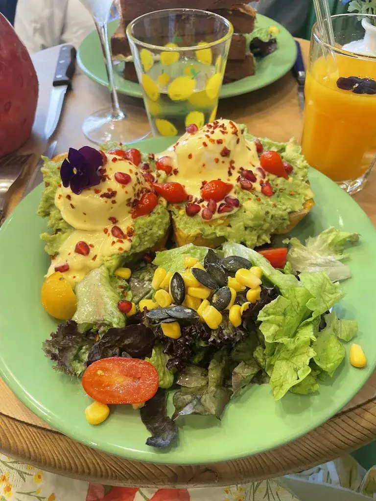 K Gent_En Aparthé Epernay_Épernay_review