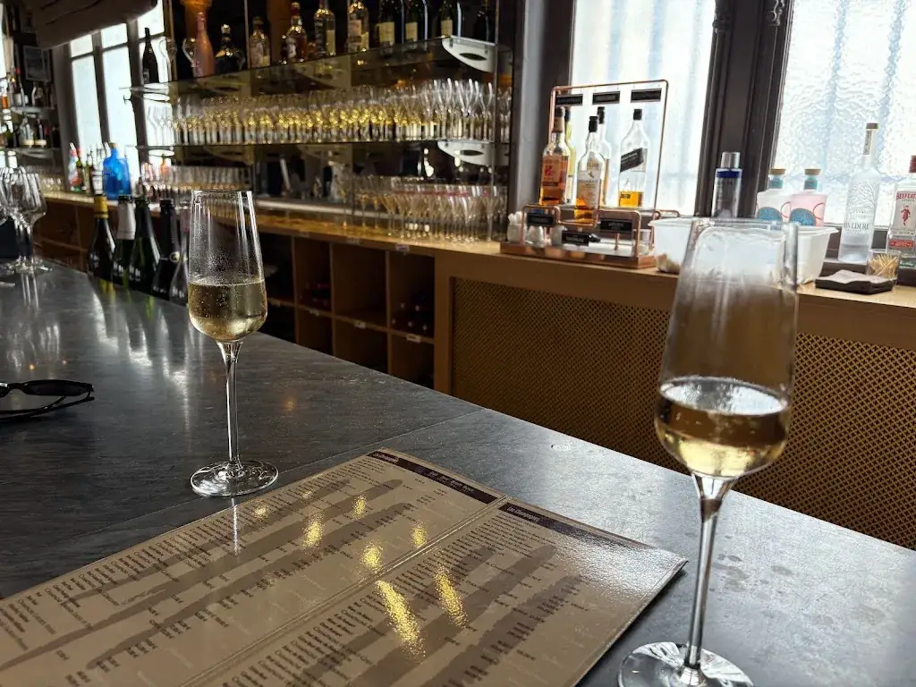 Ross Mariac_Brasserie de la Banque_Épernay_review