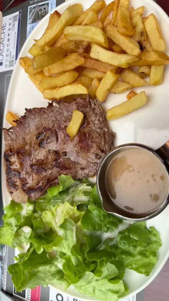 Philip May_Le Progrès_Épernay_review