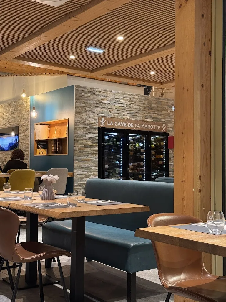 Julian Brandt_LA MAROTTE PIERRY_Pierry_review