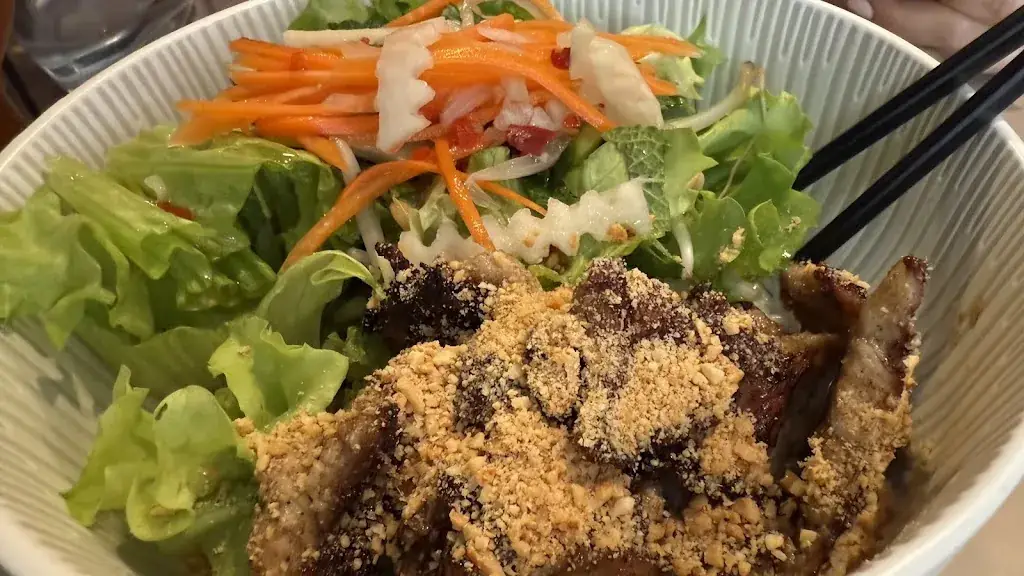 Philip May_L' Eurasienne_Épernay_review