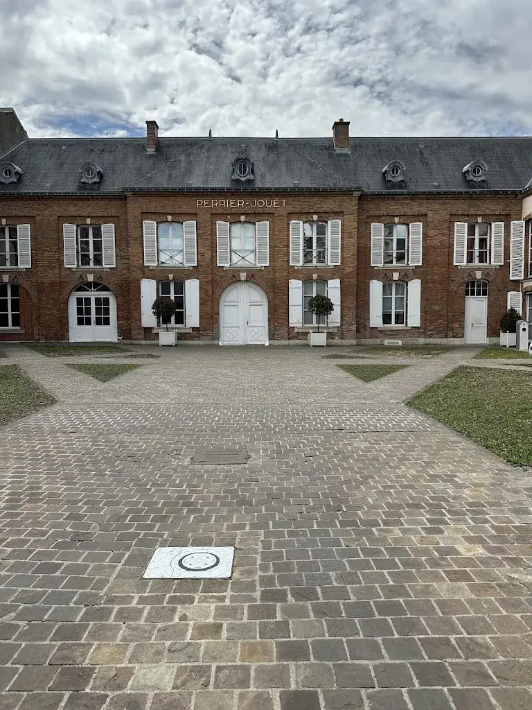 MAXIM PAK_Cellier Belle Epoque - by Perrier-Jouet_Épernay_review