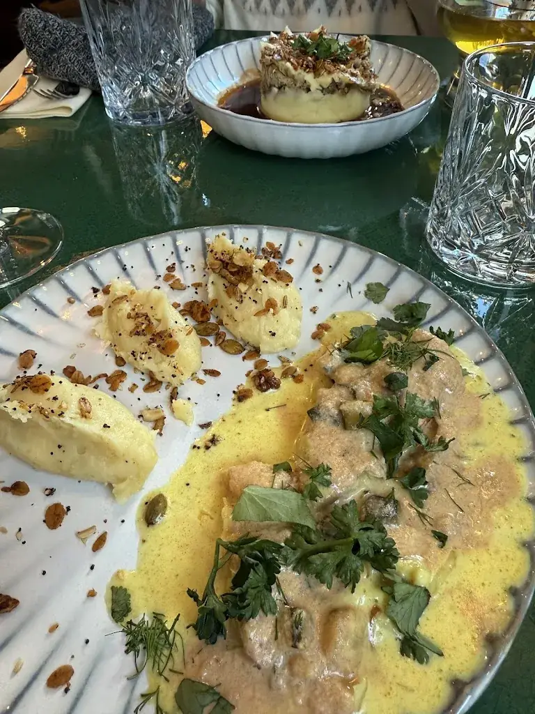 Jasmine_Le 3842_Chamonix-Mont-Blanc_review