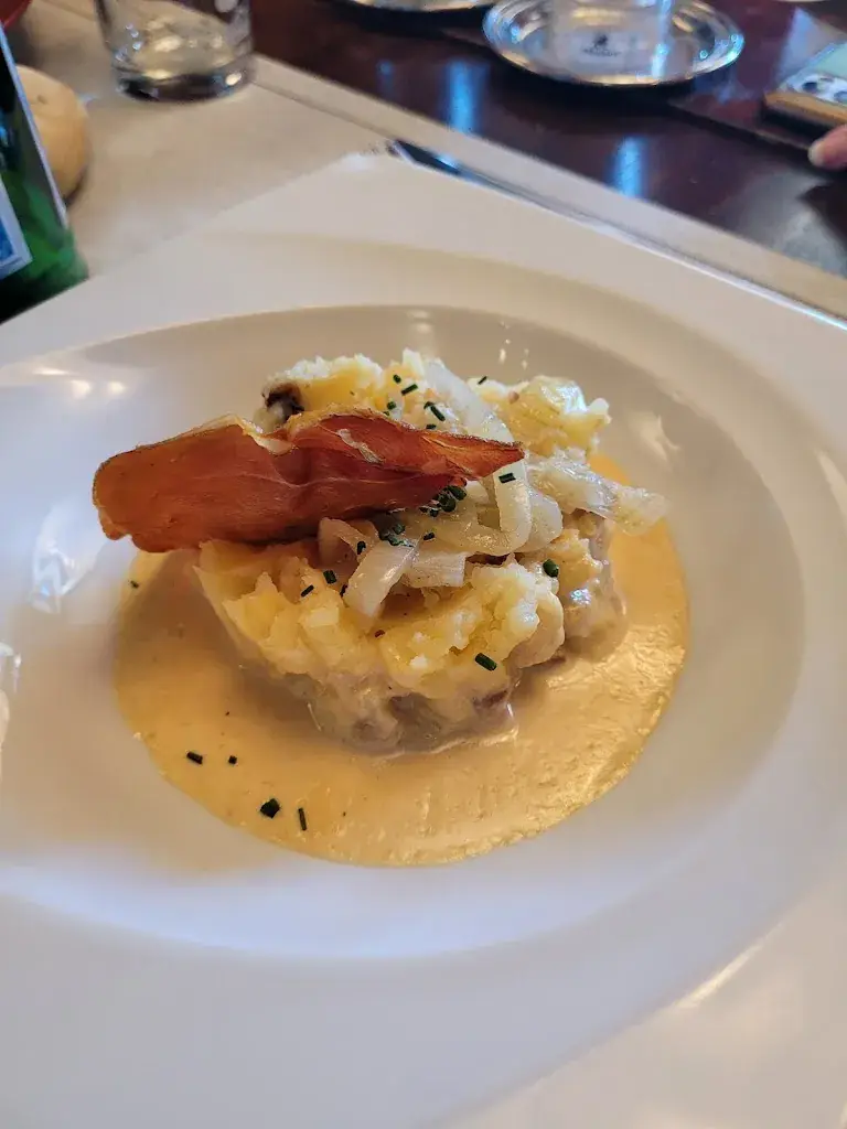 Lisa Mayberry_Le 3842_Chamonix-Mont-Blanc_review