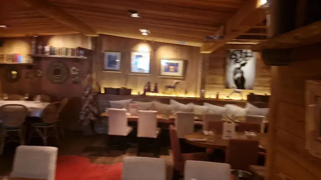 Restaurant Le Carrousel_Chamonix-Mont-Blanc_slider_image_2