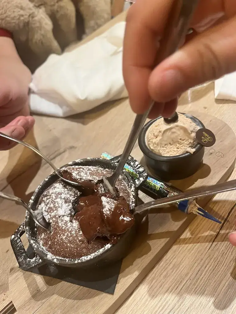 Gemma Bellhouse_La Tablée_Chamonix-Mont-Blanc_review