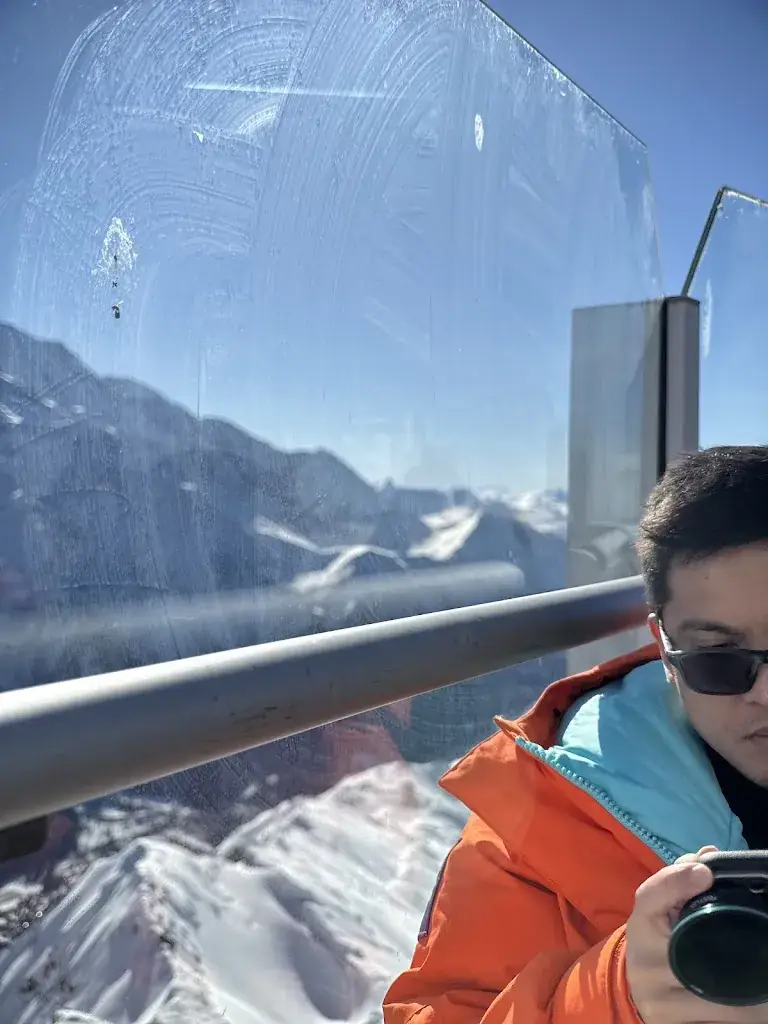 Quincy Quain Myrr Quimosing_Le Panoramic_Chamonix-Mont-Blanc_recensione