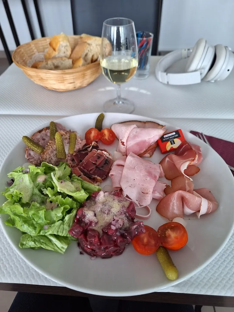 Café-Restaurant Le Temps Qui Passe_Serémange-Erzange_slider_image_2