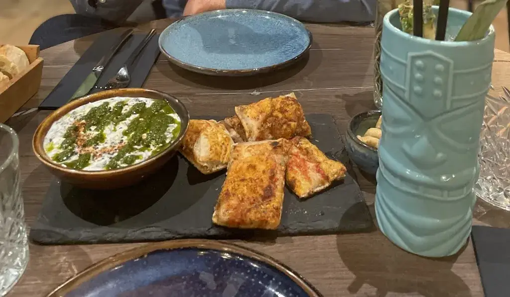 Lulu Young_Laurina_Thionville_review