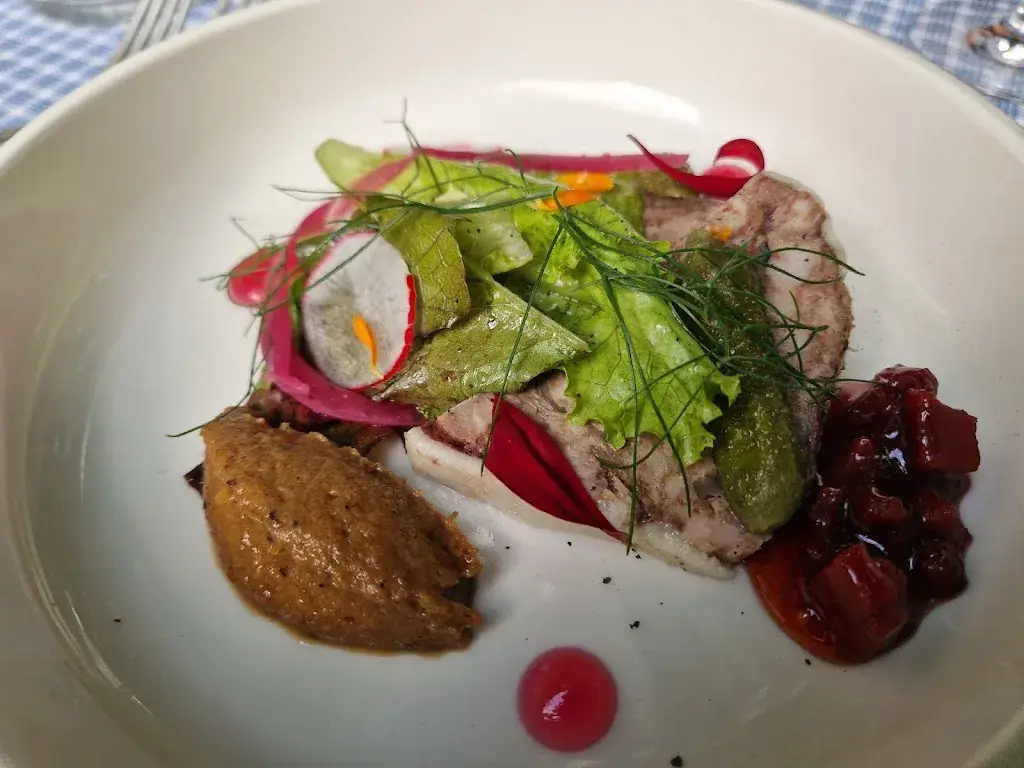 Arron Baxter_La Maison Carrier_Chamonix-Mont-Blanc_review