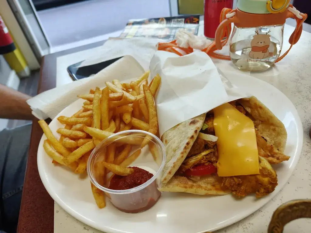 CRISPY&CURRY_Vitry-le-François_slider_image_3