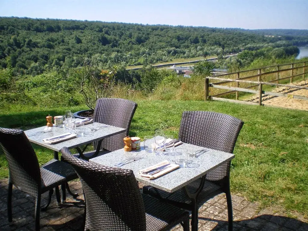 Auberge De La Jument Verte restaurant in Villey-le-Sec