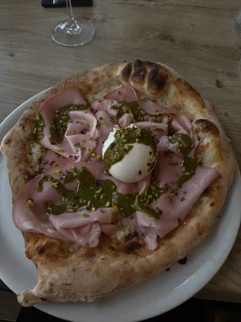 Xtofer Moquelschen_Arrabbiata_Guénange_review