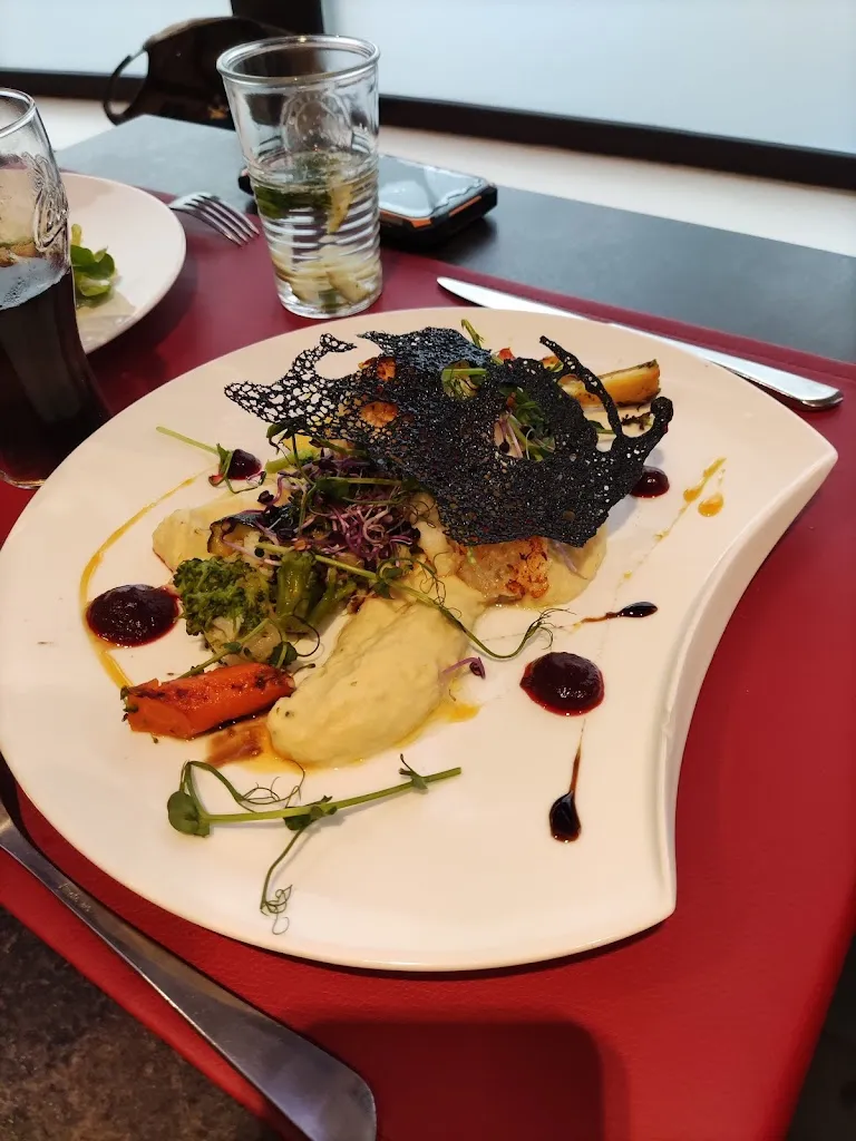 eric CHARDOT_Le QG_Golbey_review