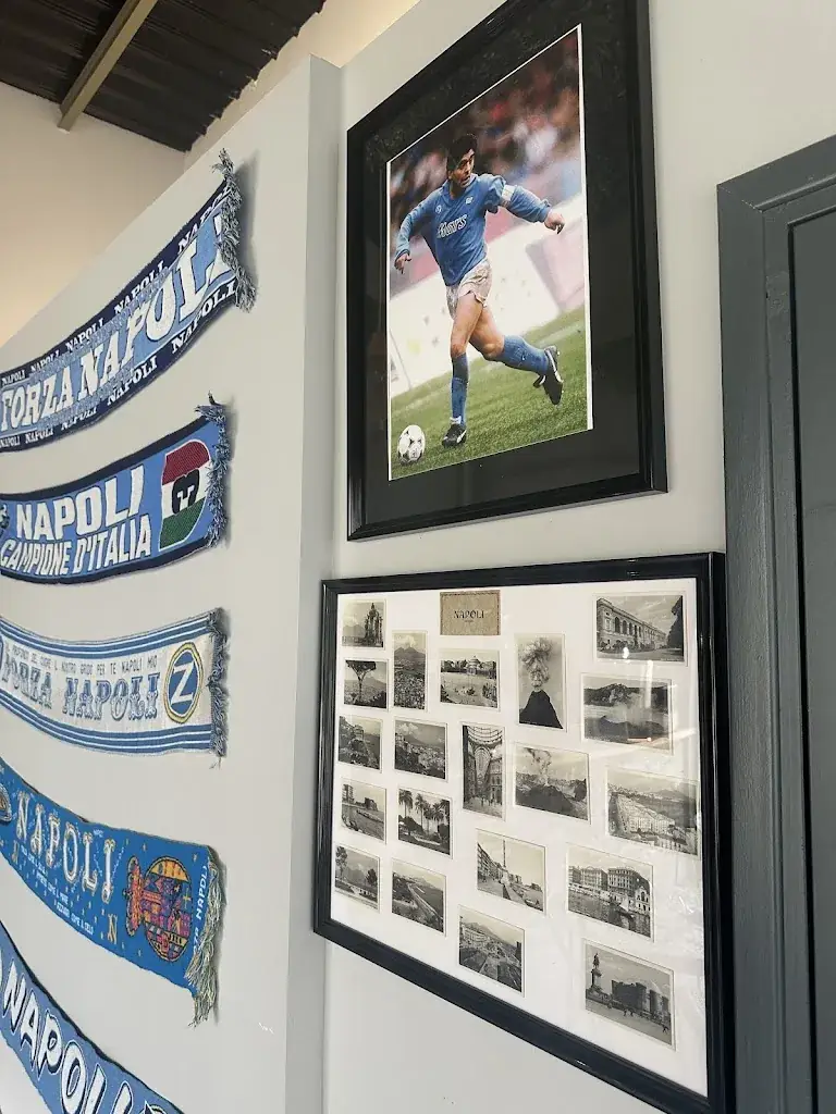 Piazza Di Napoli_Gueux_slider_image_3