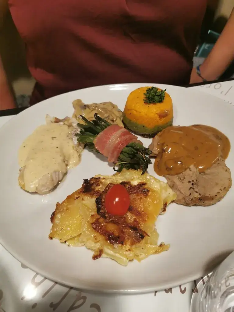 Menu_In Jungle - Resto Pub/club Hôtel_Beauvallon_immagine_8