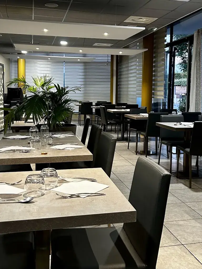 L'émulsion restaurant in Chassieu