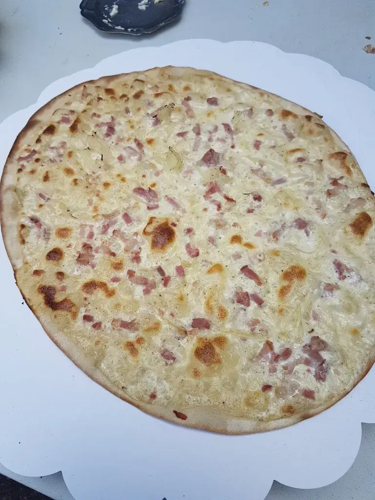 Fred Tarte Flambée_Hatten_slider_image_2