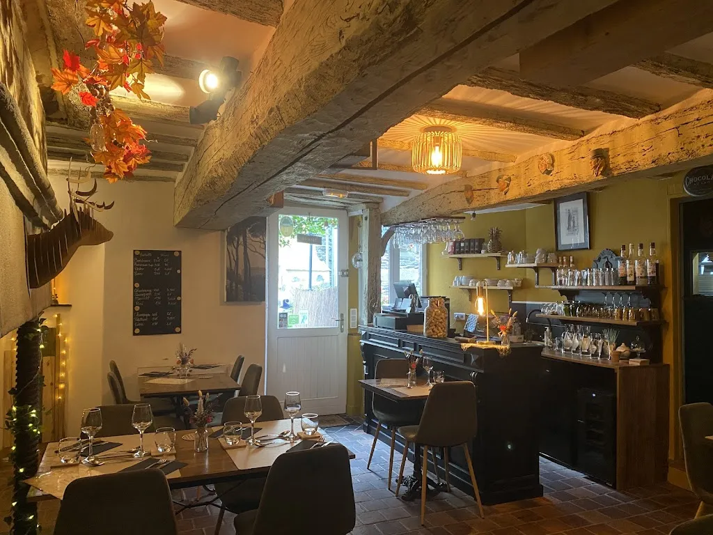 Charly Bistro restaurant in Rochefort-en-Terre