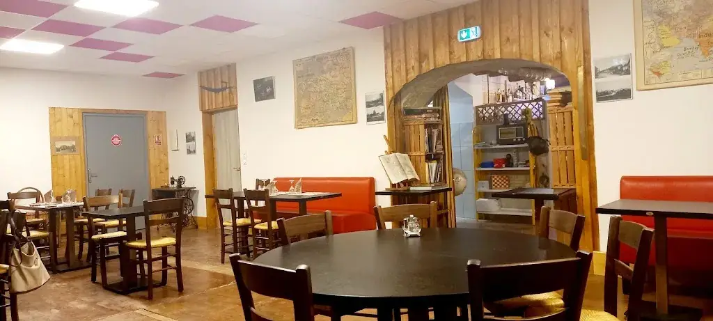 Auberge du coq Restaurant in Dounoux